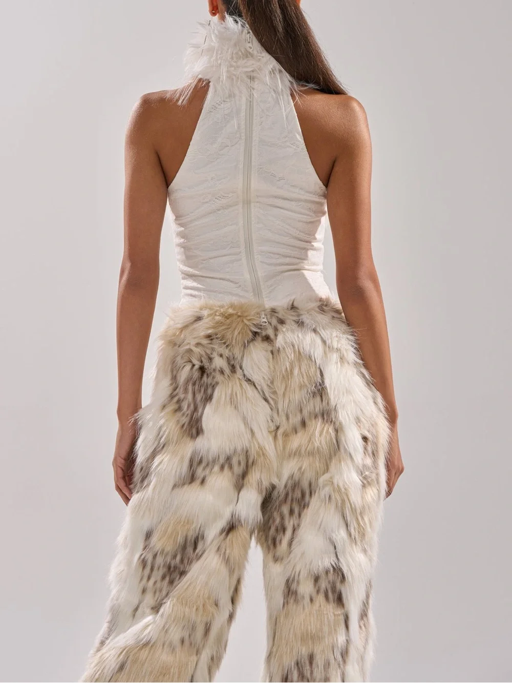 Akira Faux Fur set - Picture 3 of 11